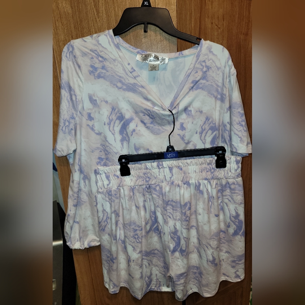 LA+Image 2xl pastel marble tee and short set